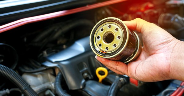 Best and Worst Mercedes-Benz Maintenance Practices | Pete's, Inc.